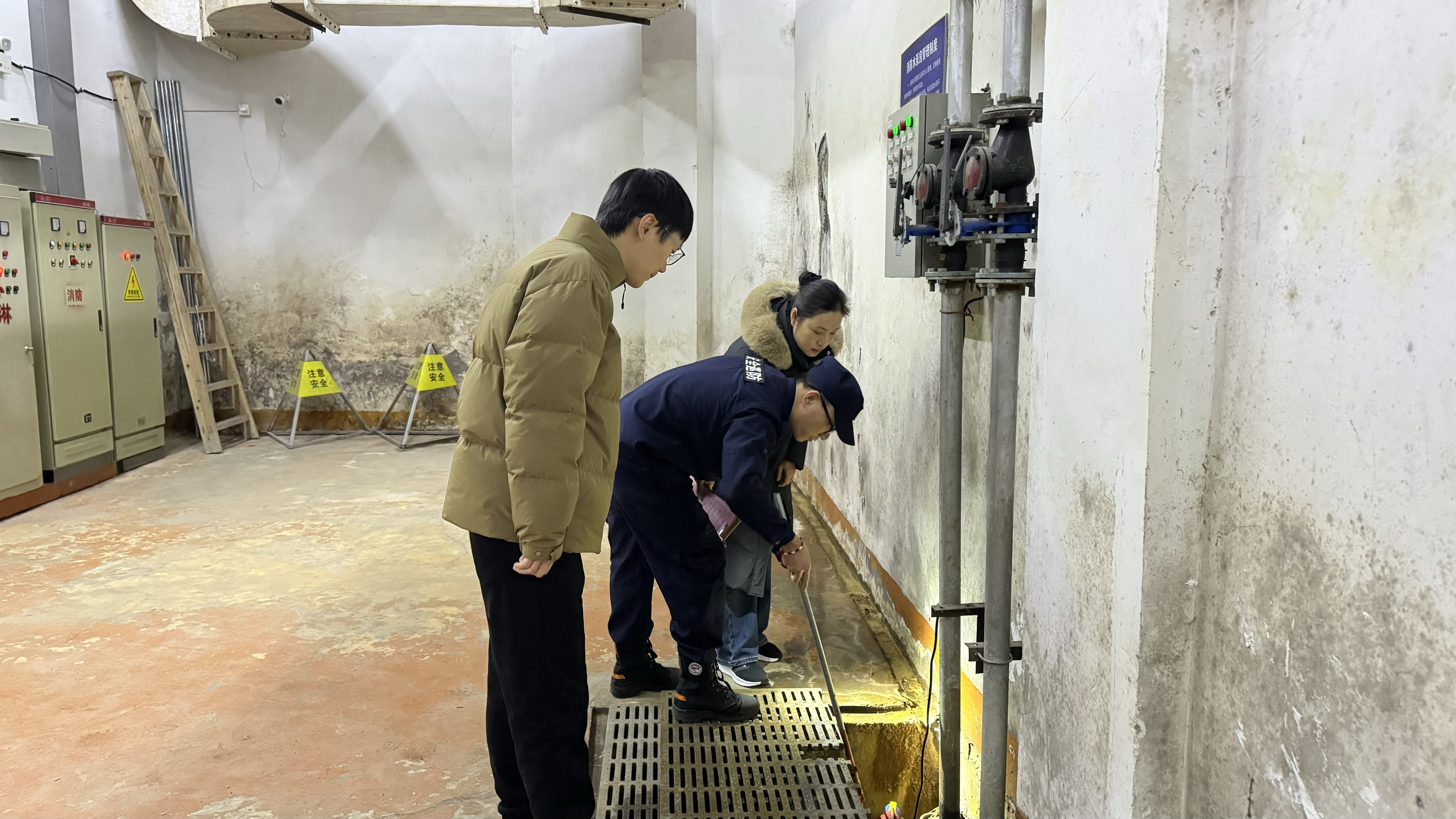 錢江商城開展節(jié)前安全專項(xiàng)檢查工作