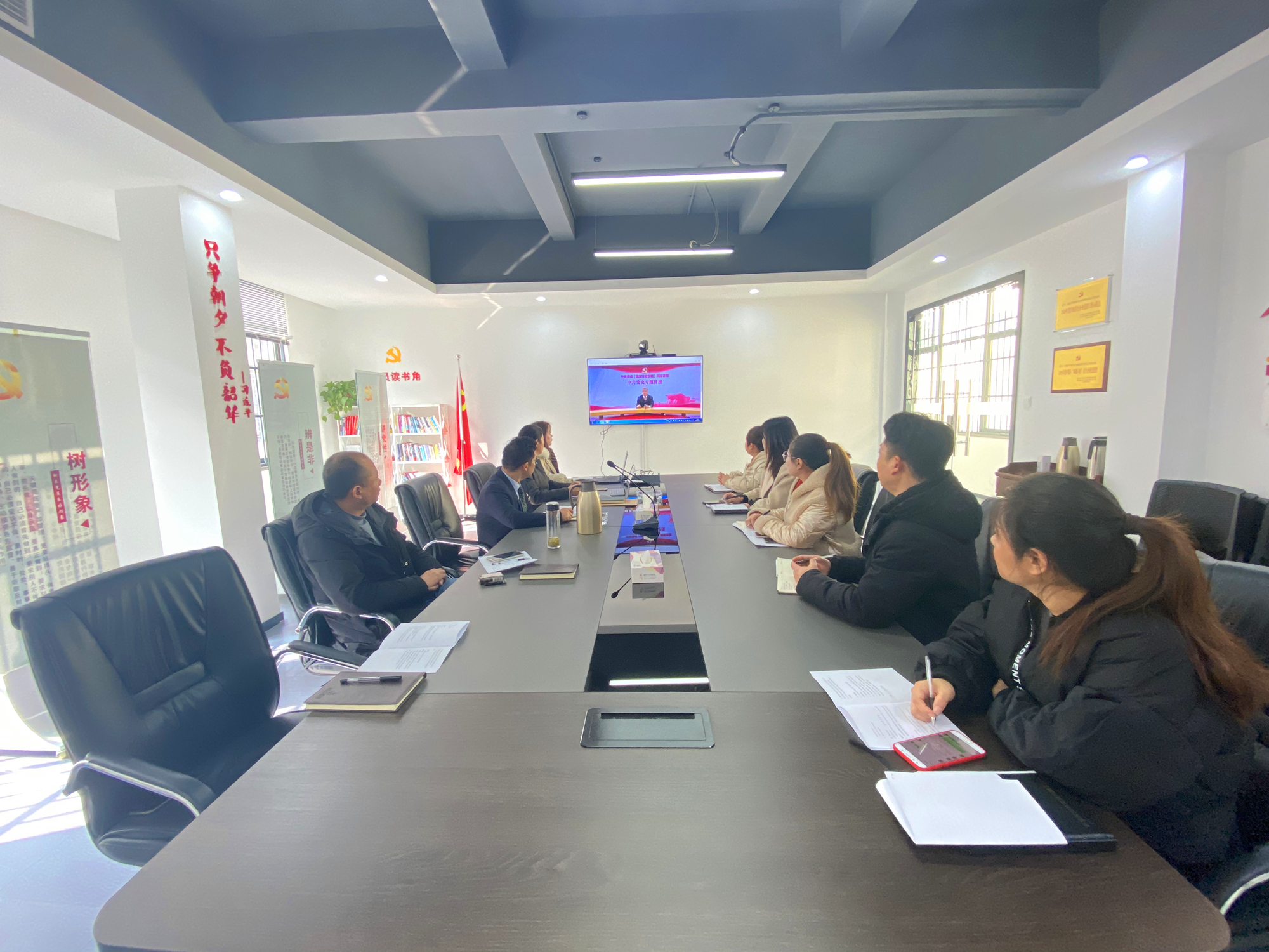 學(xué)黨史 悟思想——廬陽建華文創(chuàng)園黨支部組織開展黨史學(xué)習(xí)教育活動(dòng)