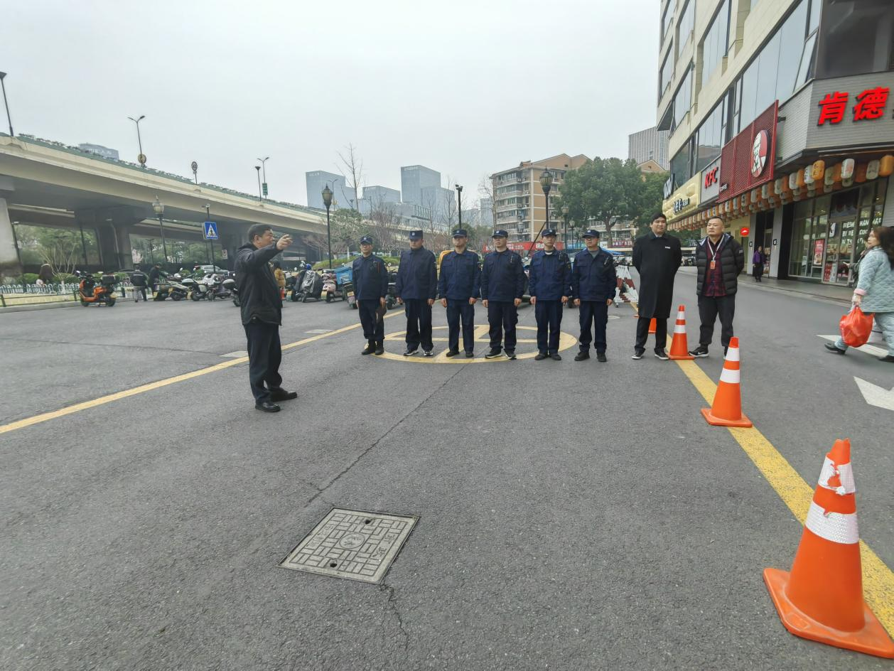 ?錢江商城與水晶城開展消防安全聯(lián)動實戰(zhàn)演練