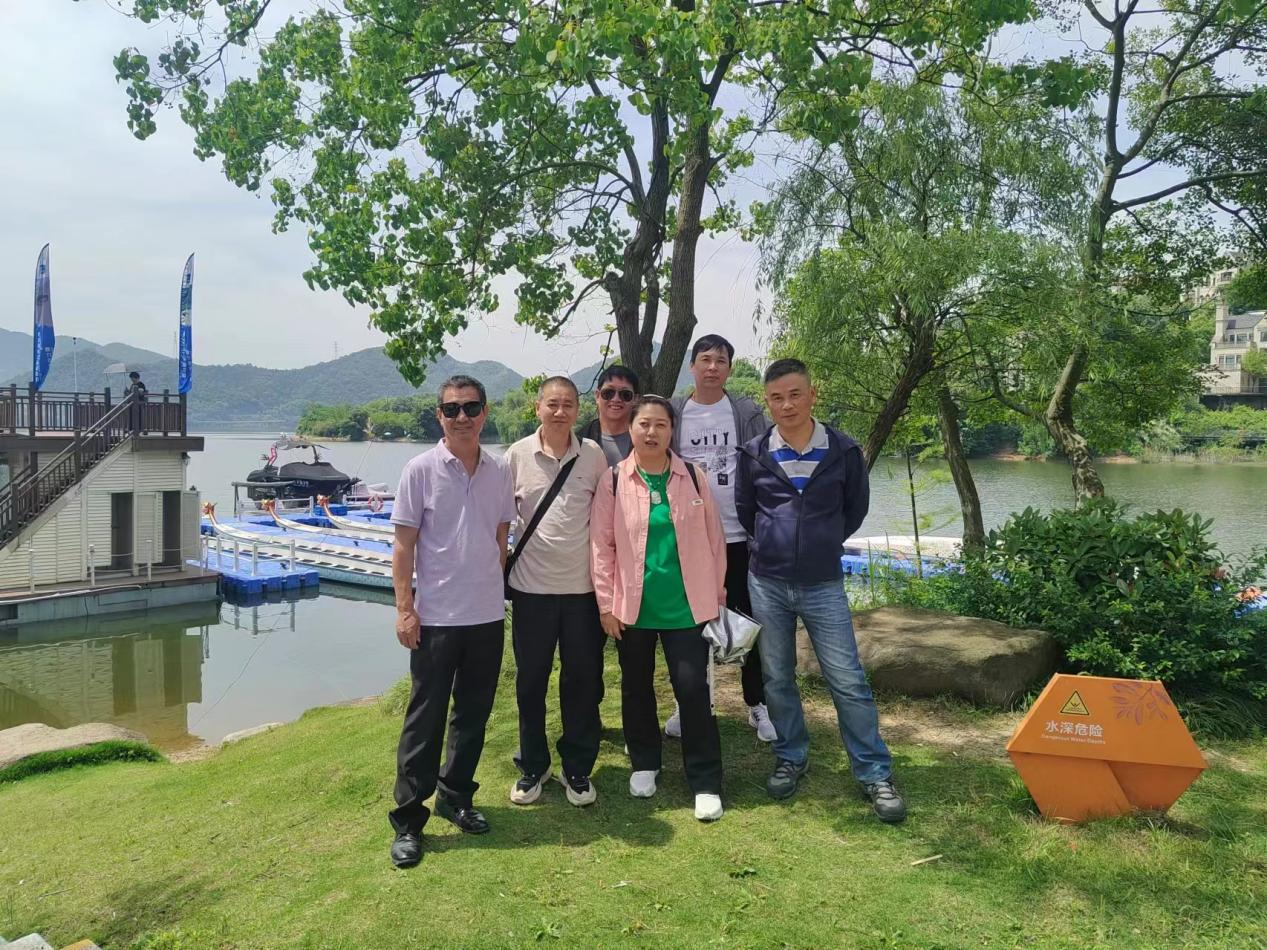 踏波清風(fēng)行 探幽青山湖——錢江商城開展2024年度職工春游活動